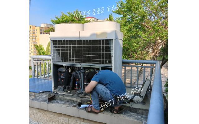 Sửa điều hòa âm trần Daikin tại Long Biên